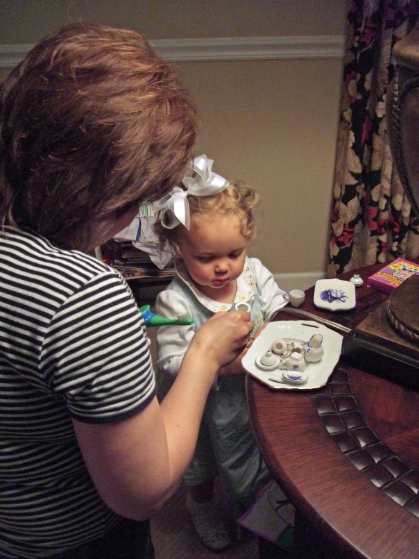 Aunt Kaye & EK having tea
